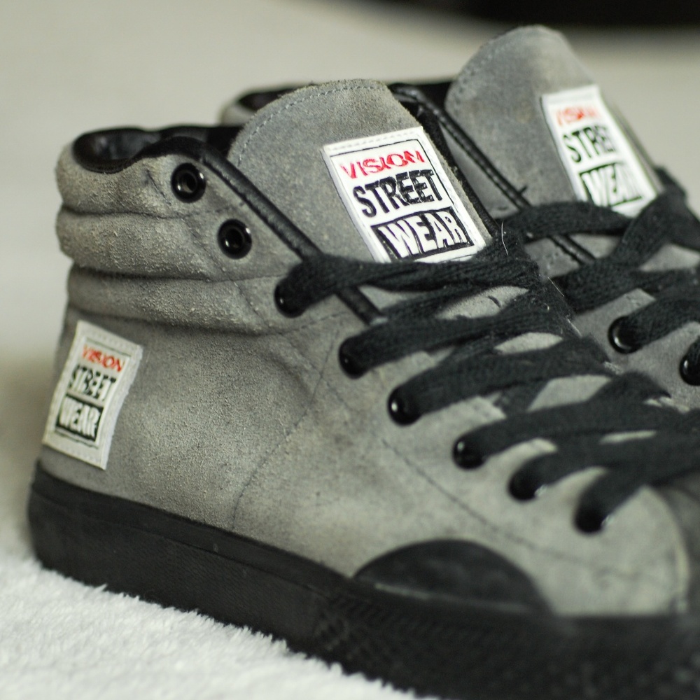 Vision Street Wear Hi-Top Retro Suede M6
